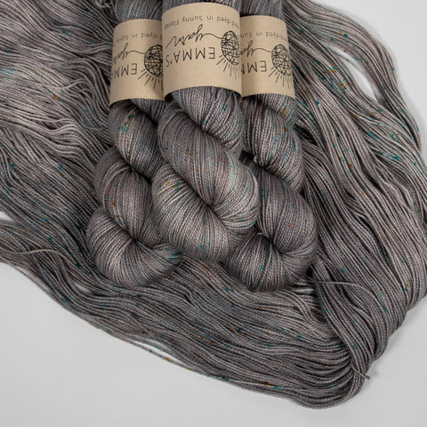 Stolen Dances - Washable Worsted Wool (6)